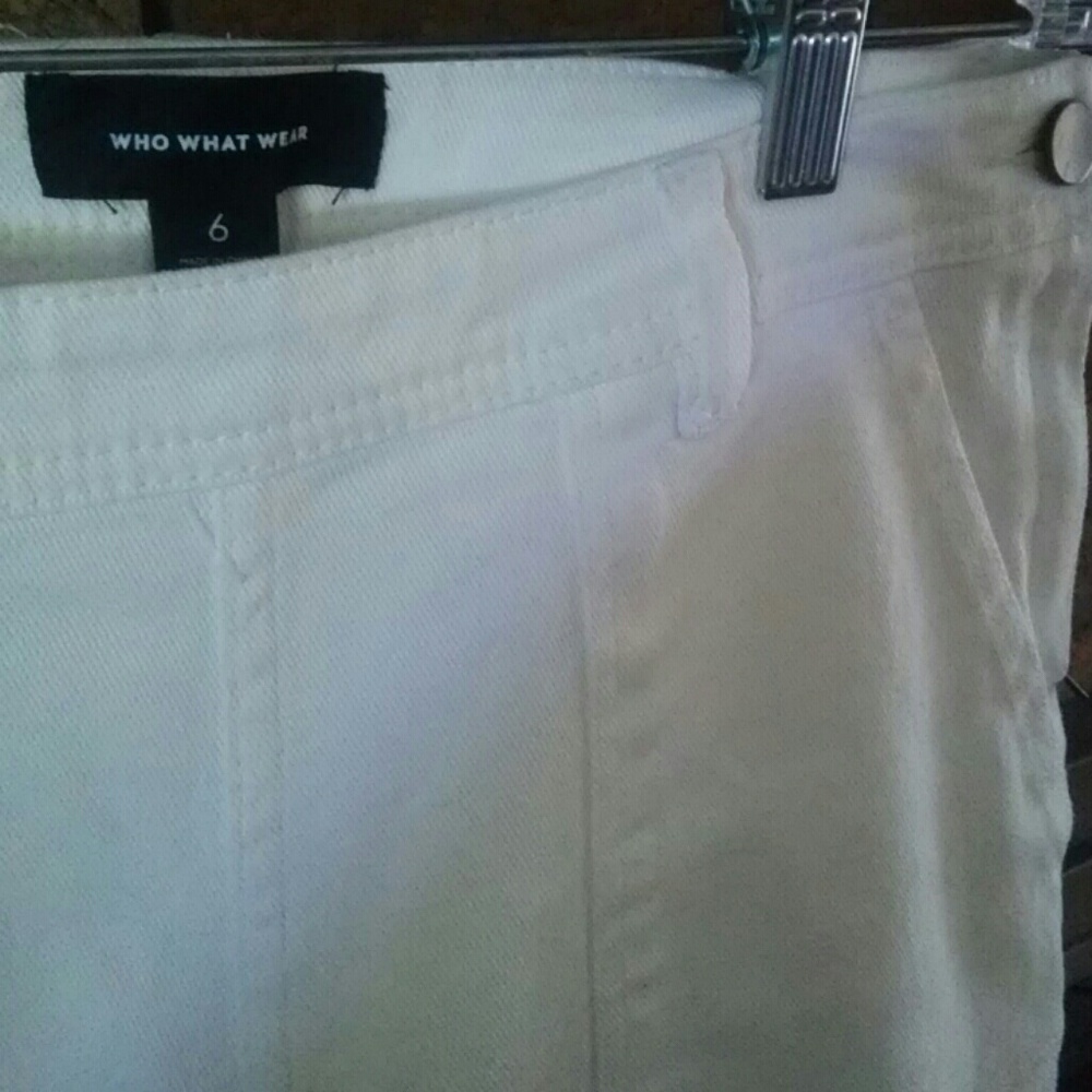 Wht jeans🌟 SALE - Picture 2 of 2